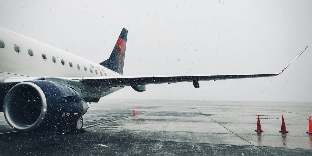 How eSIMs Help During Flight Cancellations and Airport Delays