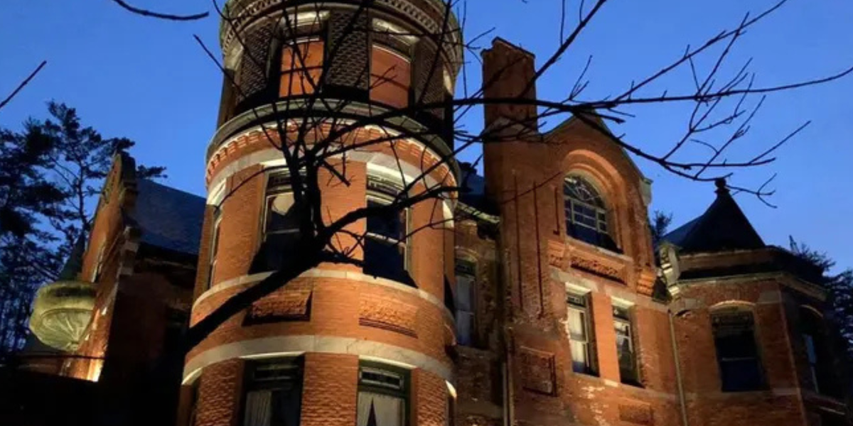 Top 10 Most Haunted Places in America