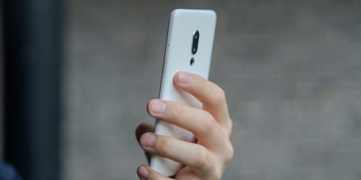 Roaming in Australia for Visitors: Smart Connectivity Tips