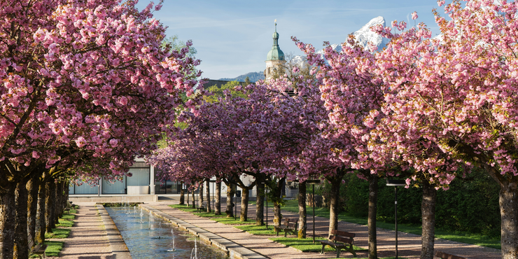 14 Best Places to Visit in April Before Summer Crowds